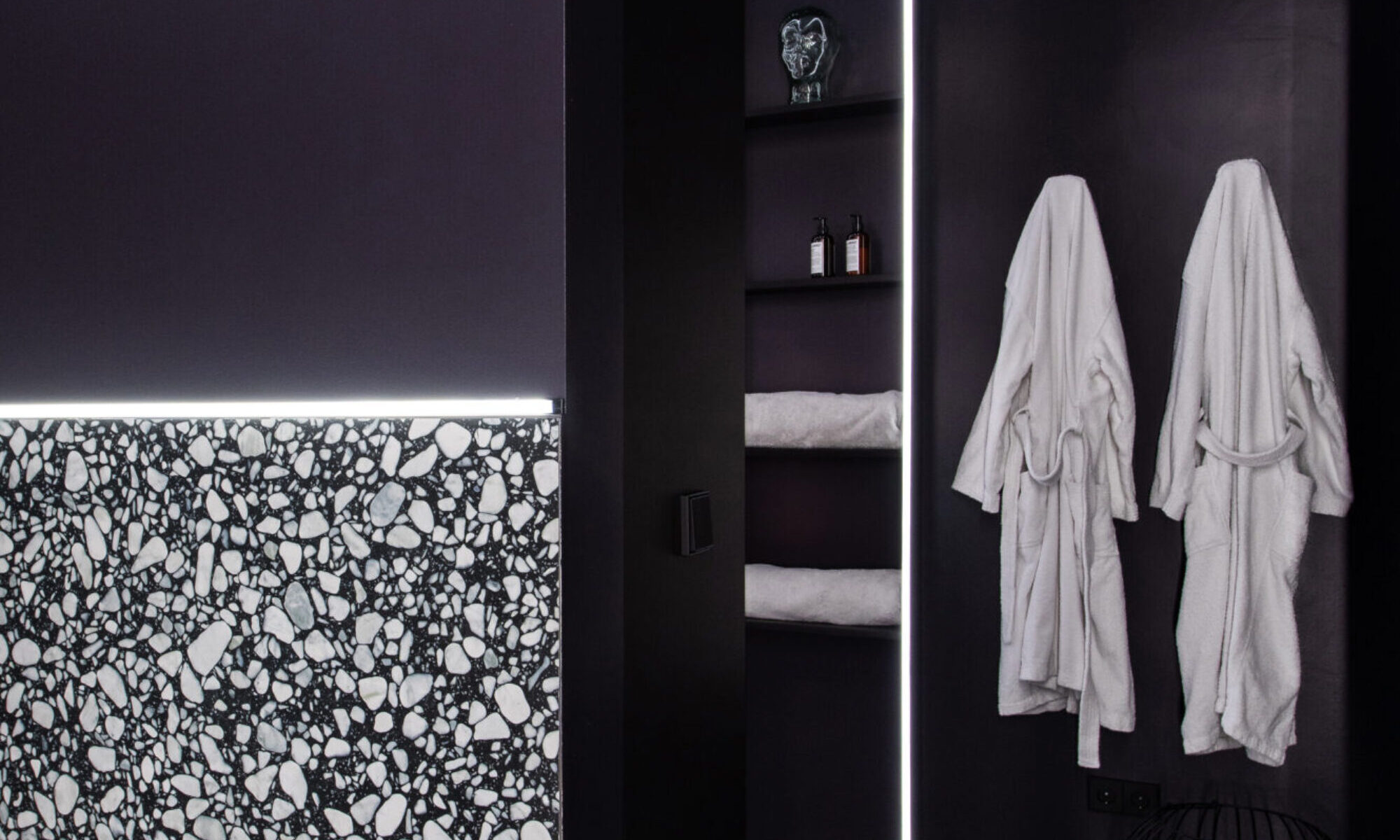 Guest robes and towels for use in the private wellness suite at The Circle Berlin.